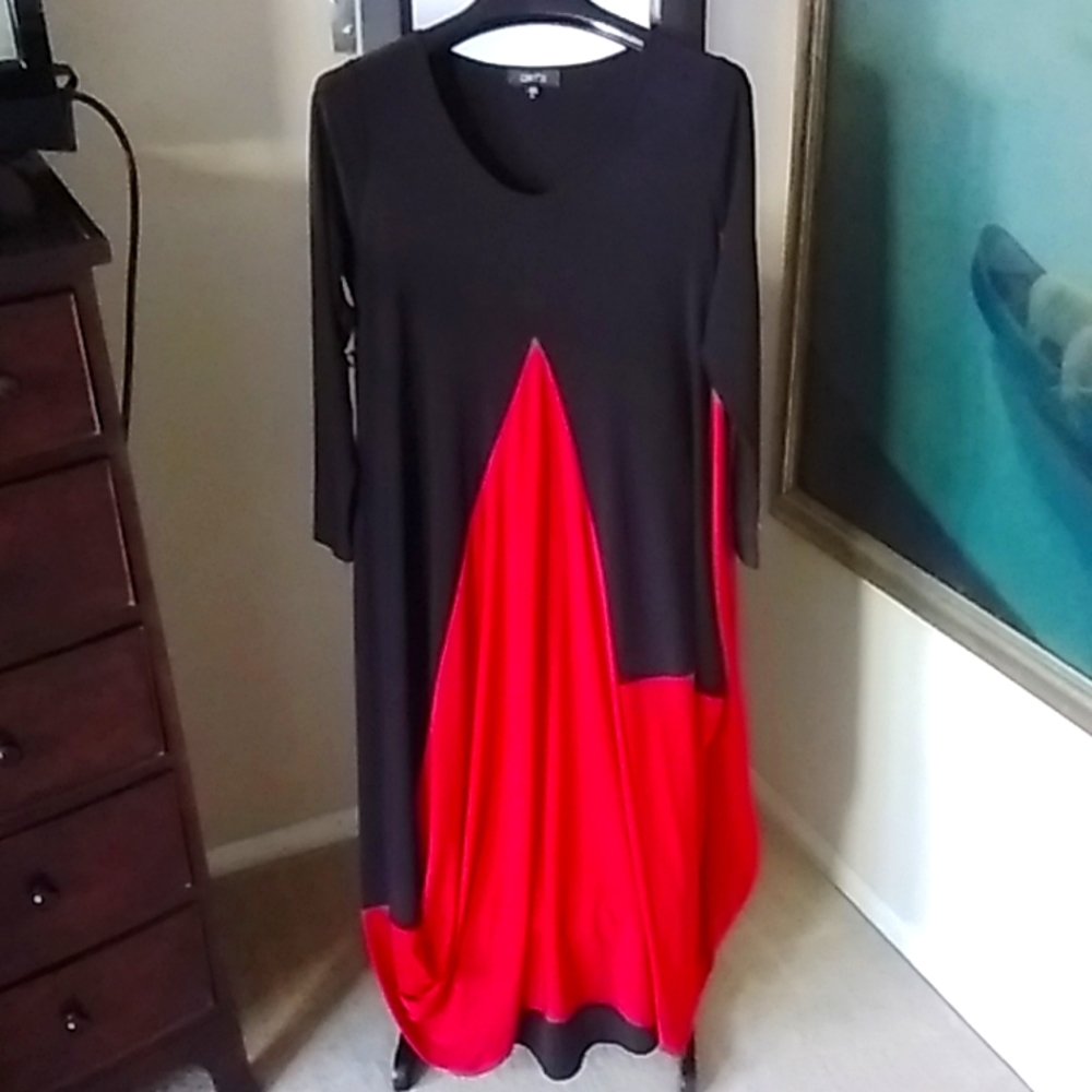 Dress from Artful Home. Designer COMFY black and red. 3/4 sleeve w/ one pocket.